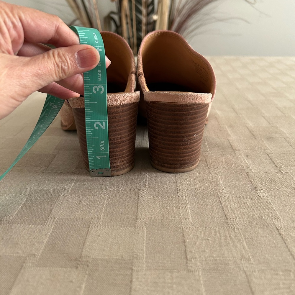 Madewell The Harper Mules in Suede - Picture 13 of 14